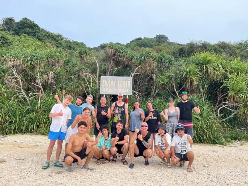 Cat Ba/Ha Noi: Lan Ha and Monkey Island Full Day Boat Trip - Ba Trai Dao beach and the first swim