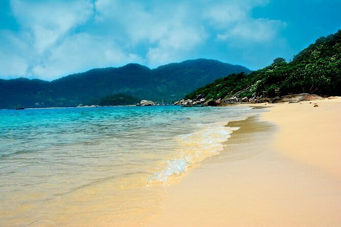 Cham island snorkeling tour - Linh Ung Pagoda and the coastal view