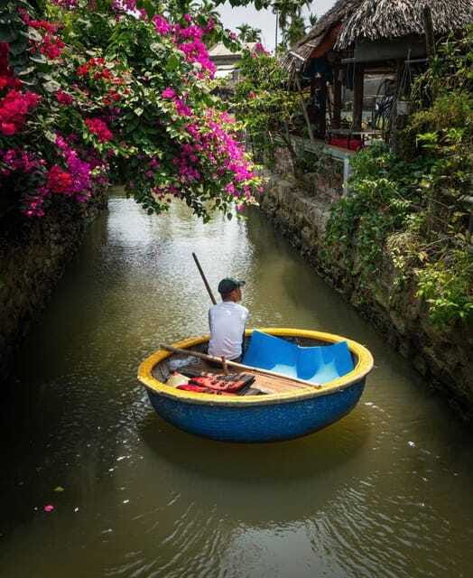 Coconut Boat Hoi An - Catching Crabs and Casting a Fishing Net