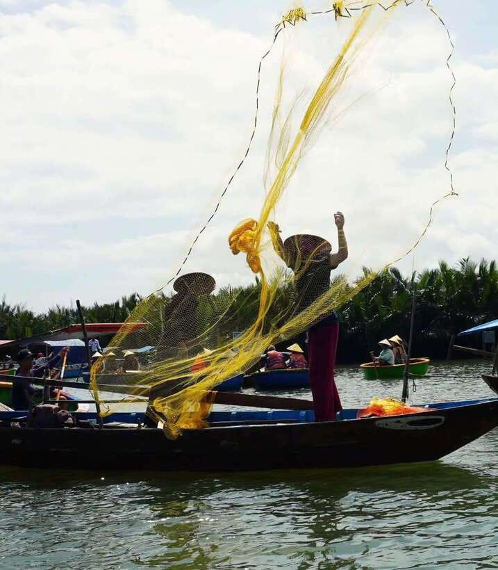 Coconut Boat Hoi An - Photos, Spinning, and Optional Extras