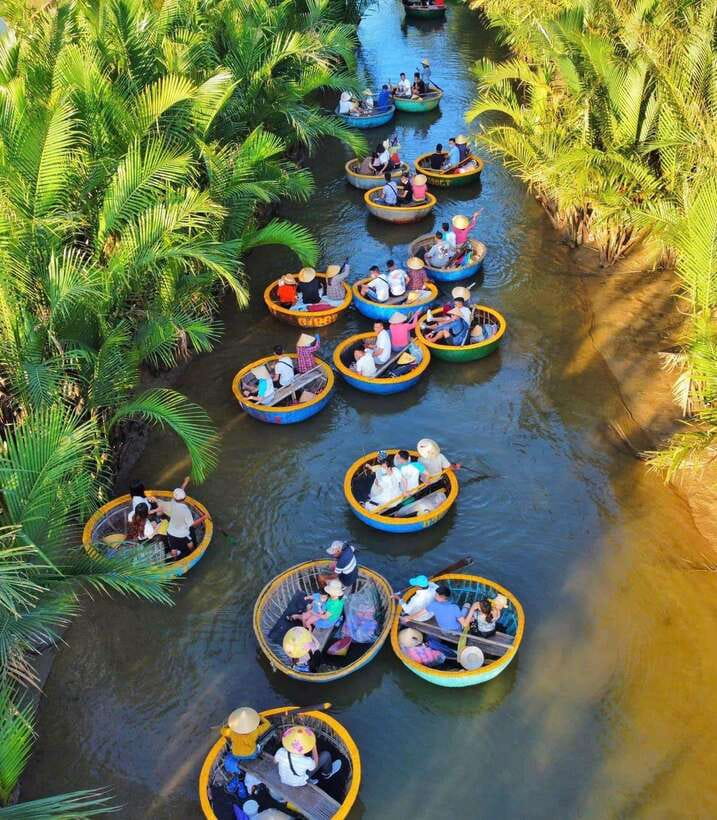Coconut Boat Hoi An - The Meeting Point Requires Extra Attention