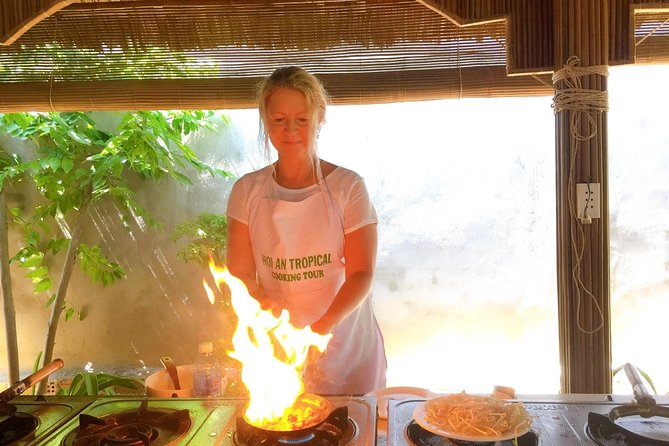 Cooking Class Hoi An:Local Market, Basket Boat, Fishing & Cooking - Riding the round boats in Cam Thanh