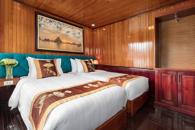 CozyBay Boutique 2D1N Kayak, Swiming ,Titop, Cave, Expressway way - Surprise Cave, Ha Long Bay’s big first stop