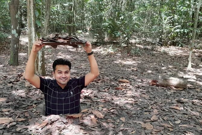 Crawl and Paddle Full day Cu Chi Tunnels and MeKong Delta - Reaching My Tho and the Four Holy Islands