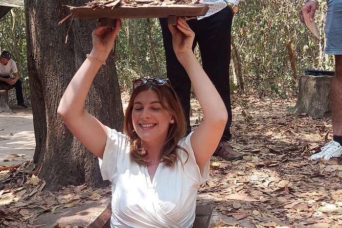 Cu Chi Tunnels - VIP Private Tour - Traps, craters, and the difficult side of the story