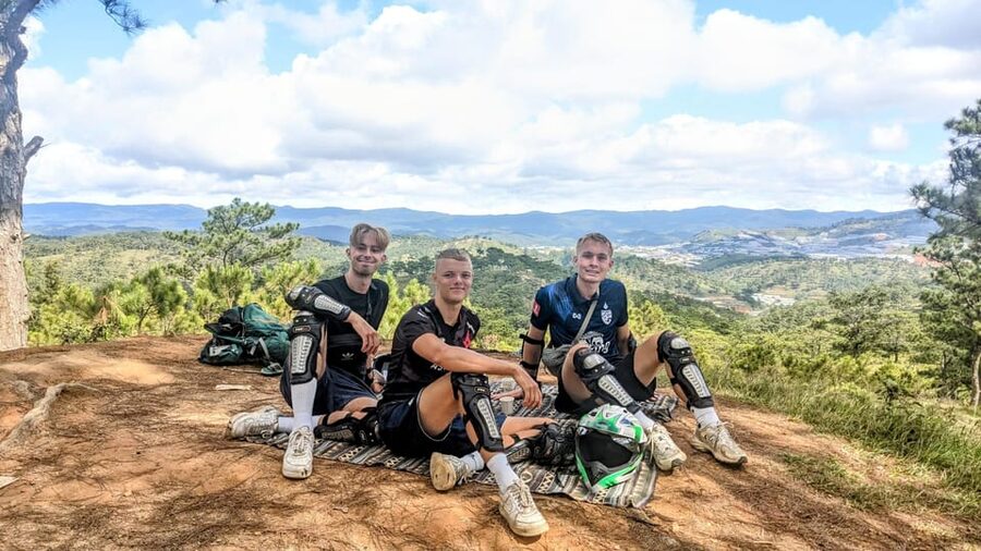 Da Lat: Half-Day Morning Datanla + Clay Tunnel + Crazy House - Who should book this Da Lat morning?