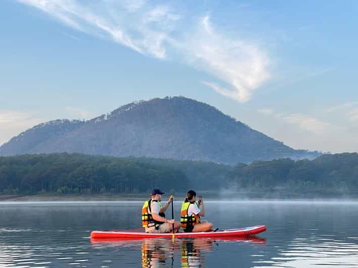 Da Lat: Tuyen Lam Lake Kayak or SUP Tour - The coffee stop on an islet