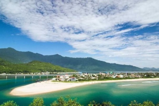 Da Nang Airport To Hue Private Transfer - From Da Nang Airport to Hue in about three hours
