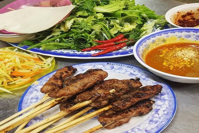 Da Nang Food Tour Motorbike & Sightseeing By Ao Dai Lady Rider - Dragon Bridge and the Friday night timing trick