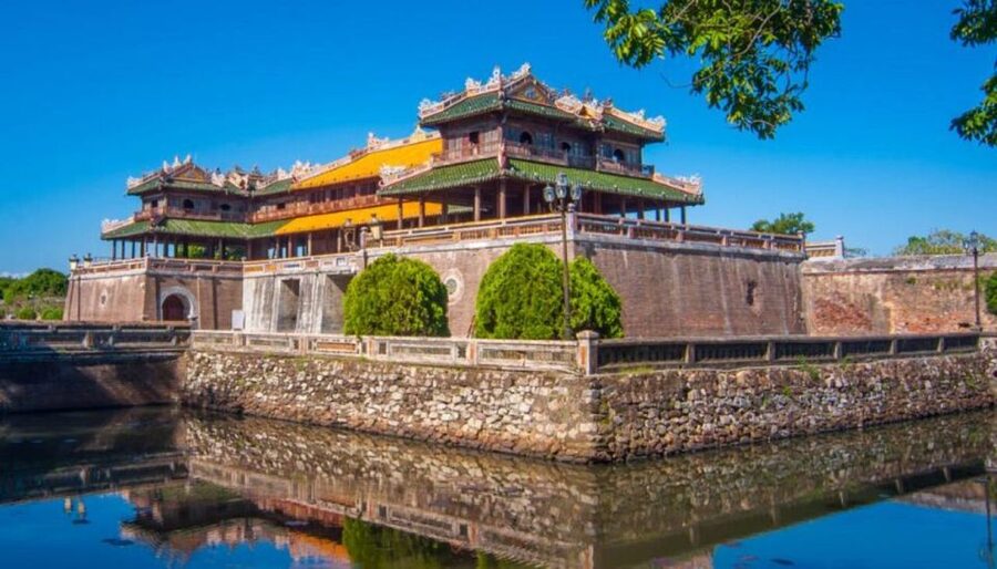 Da Nang: Imperial City of Hue Day Trip with Lunch and Ticket - Morning pickup and the road through the Hai Van Tunnel