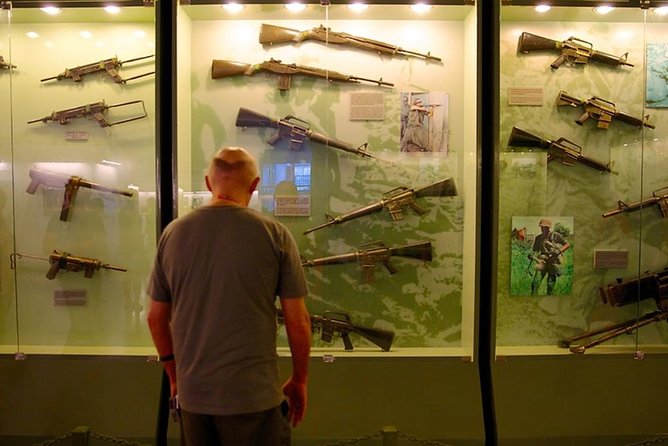 Daily Small Group Tour to Saigon City and Cu Chi Tunnels - Starting at 7:45 in District 1