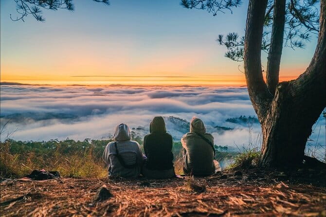 Dalat: Cloud Hunting & Sunrise Trekking to Hon Ho Mountain - Coffee, tea, and pho after the climb