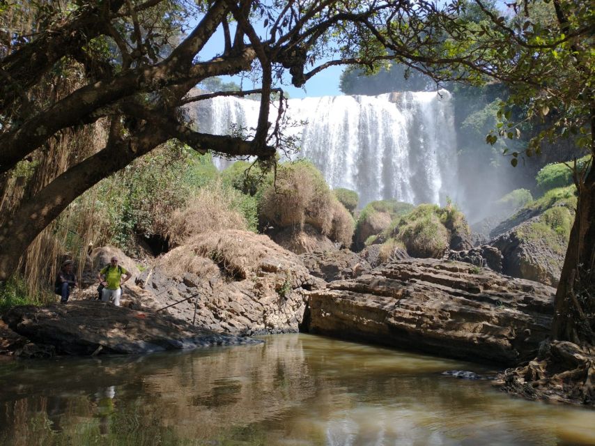 Dalat: Countryside Tour with Silk Village & Elephant Falls - Silk from mulberry leaves to finished fabric
