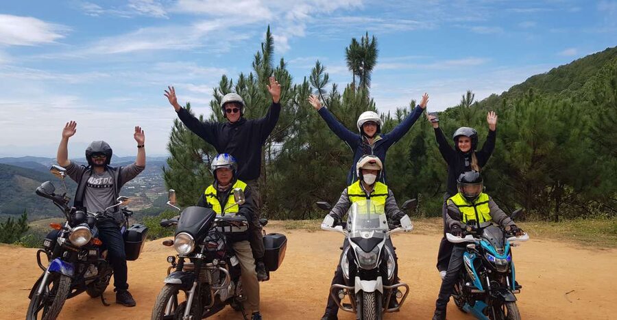 Dalat: Countryside Tour with Silk Village & Elephant Falls - Starting with Linh Quang Temple and Dalat views