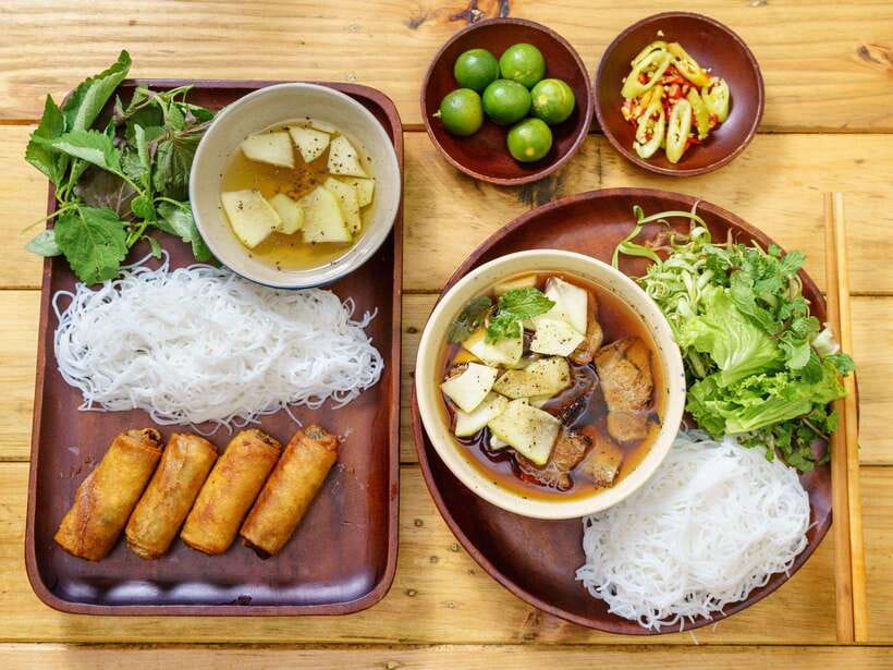 Dalat: Home Cooking Class with Central Market Tour - Cooking at a local home