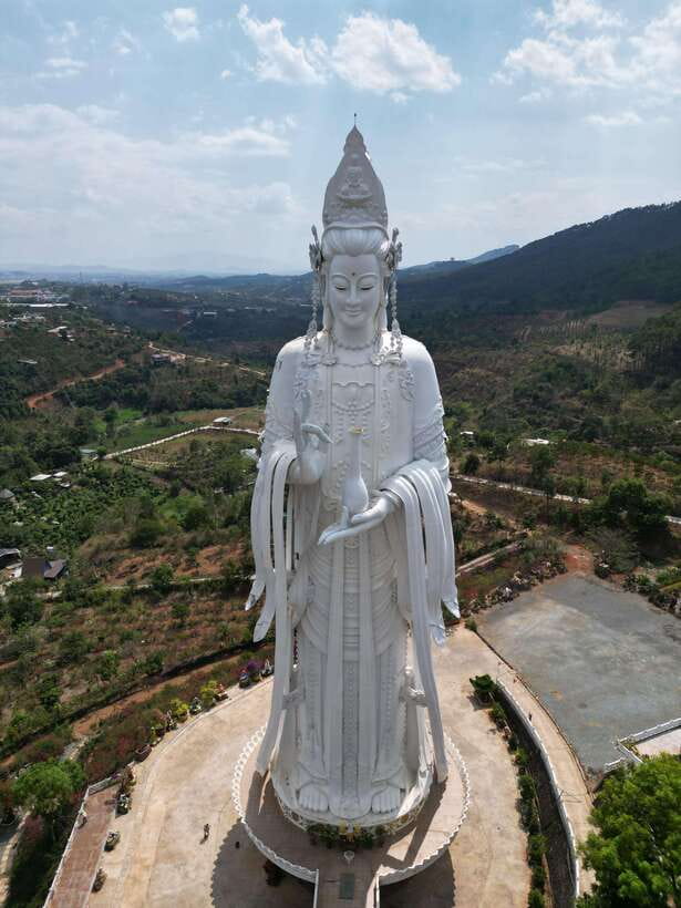 Dalat: Three Waterfalls Small Group Tour - Alpine Coaster - The guides make or break this outing