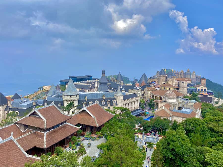 Danang: Golden Bridge by Private Car or Bus w hotel pickup - Golden Bridge and the Ba Na Hills visit