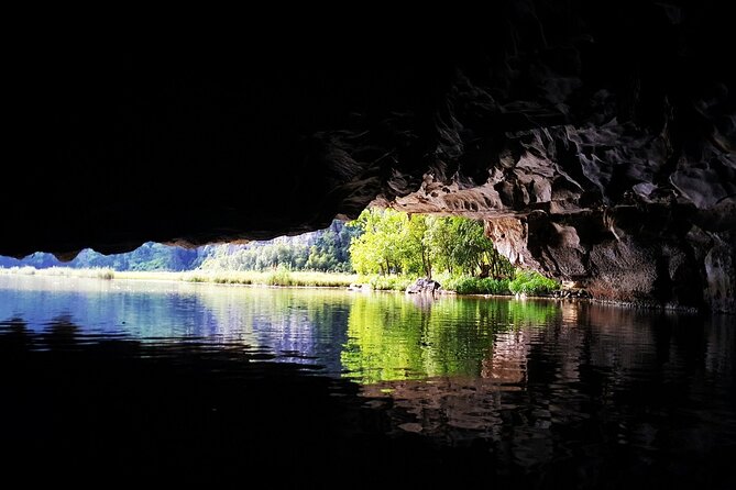 Discover Trang An Natural World Heritage, Bich Dong Pagoda, Cycling Day Tour - The long ride back to Hanoi