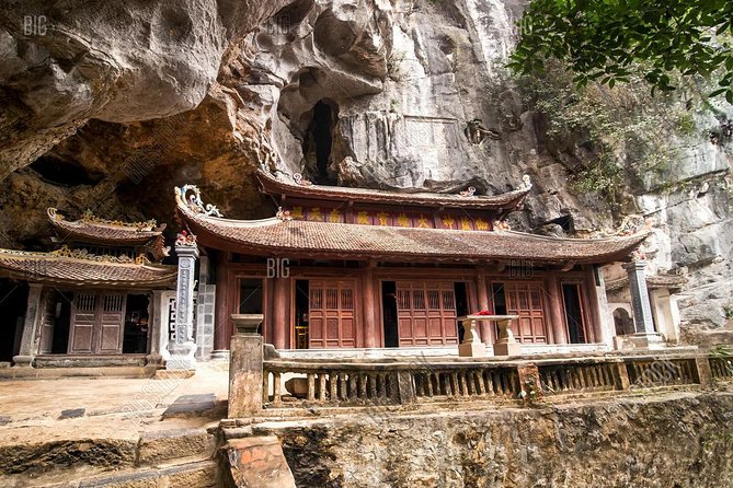 Discover Trang An Natural World Heritage, Bich Dong Pagoda, Cycling Day Tour - Bich Dong Pagoda and the Buddhist story