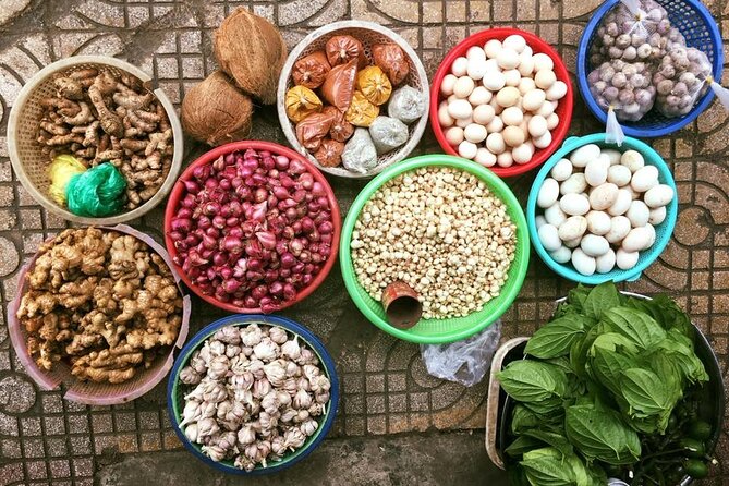 Dong Hoi Sightseeing and Street Food Bike Tour - Cycling through Dong Hoi with a private group