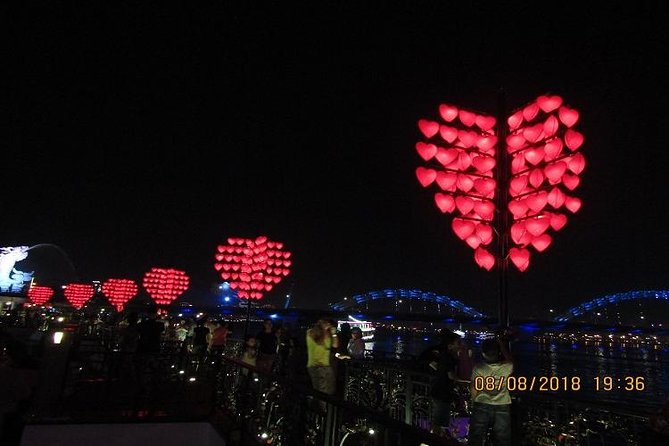Dragon Cruise by Romantic Yatch: Tasty Beer/Flower/Cake & Dance - The short Cham Pa dance performance