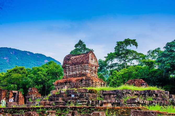 Early Morning My Son Sanctuary Trip w. Champa Food & Coffee - The 5:30 am pickup and ride from Hoi An