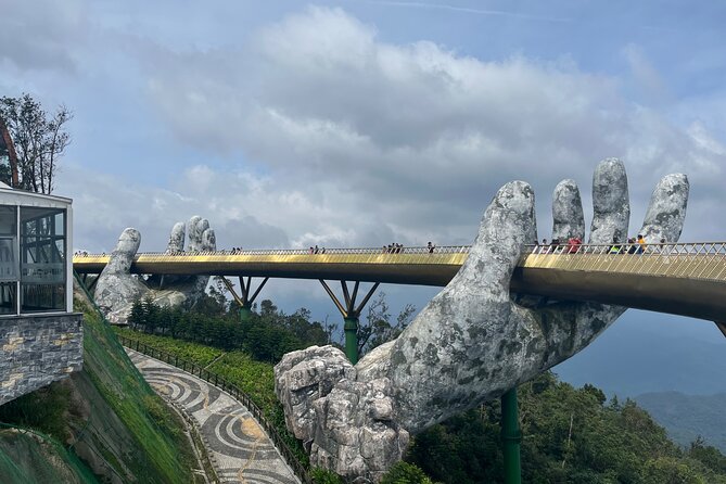 Early tour/ transfer from Hoi An/Da Nang to Golden bridge - Who will enjoy this outing most?