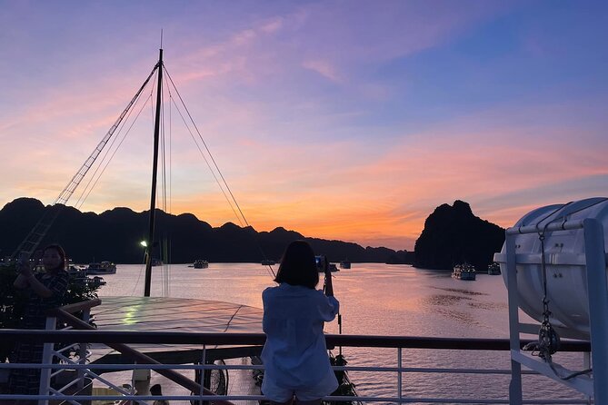 Erina Cruise Lan Ha Bay 2 days 1 night with roundtrip transfer - From Hanoi to Tuan Chau: a long first morning