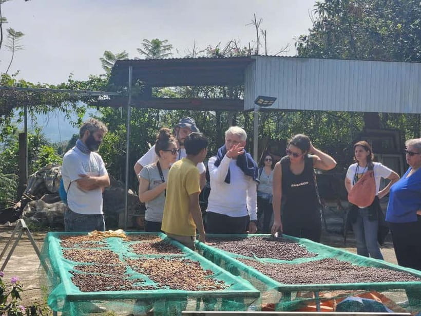 Experience specialty coffee with sustainable coffee farmers - Brewing your own Vietnamese phin coffee
