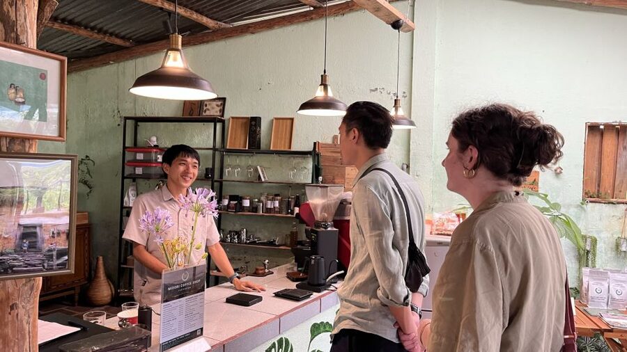 Experience specialty coffee with sustainable coffee farmers - Meeting Huy at the city cafe