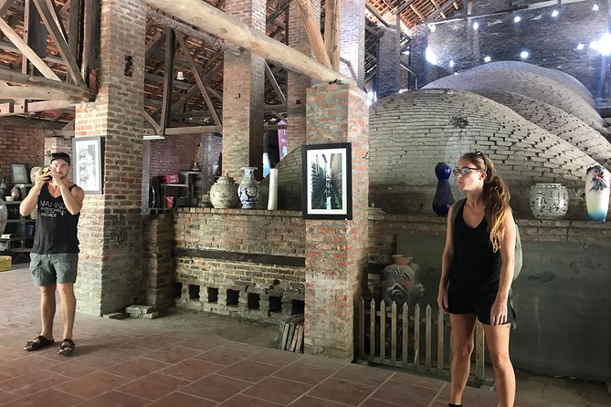 Explore Bat trang village & Ceramics factories with local guide - Trying the pottery class yourself