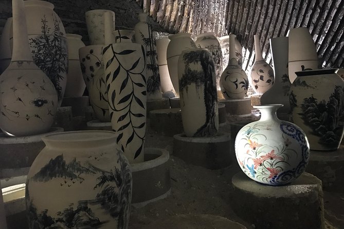 Explore Bat trang village & Ceramics factories with local guide - Seeing the historic kiln and residential village