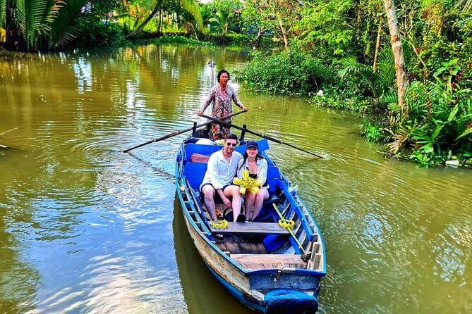 Floating Market & Hidden Canals – Small Group Morning Boat Tour - Quiet canals away from the market traffic