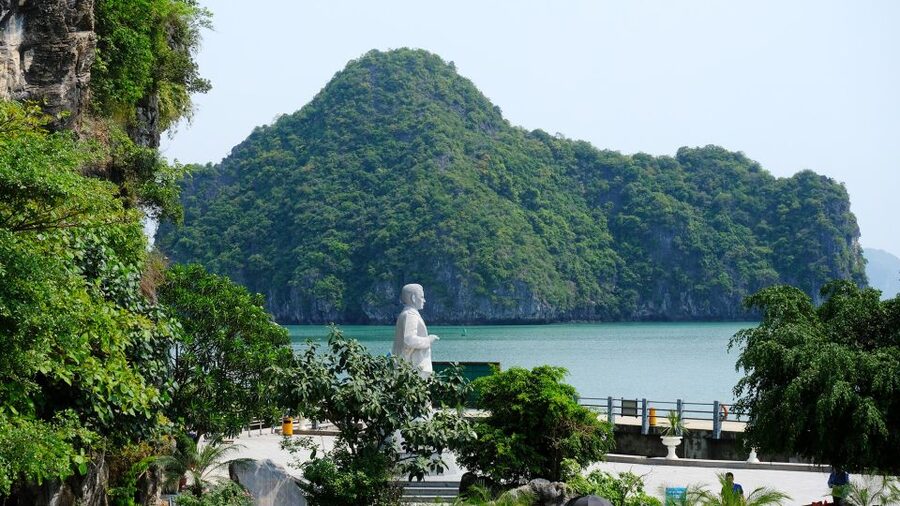 From Hanoi: 1 -Day Halong Bay Cruise With Big & Small Groups - The upper deck and the ride back to Tuan Chau