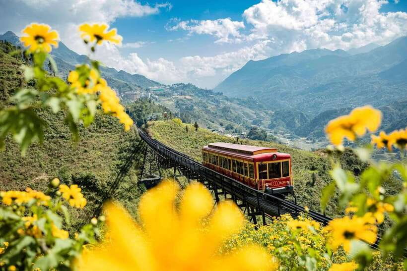 From Hanoi: 1-day Sapa Trekking Tour With Overnight Bus - Who should book this 6.5-mile route