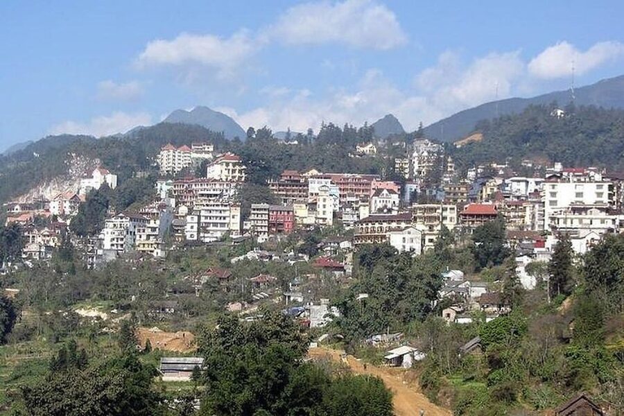 From Hanoi: 2-Day 2-Night Sapa Tour by Overnight Train - Weather, clothing, and walking conditions