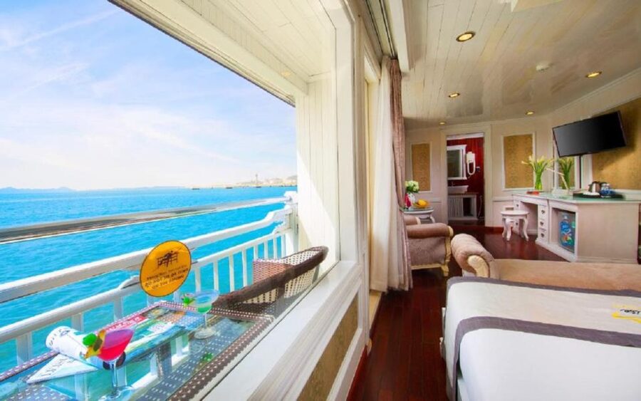 From Hanoi: 2-Day Bai Tu Long Bay Luxury Cruise with Jacuzzi - Why Bai Tu Long Bay is worth choosing