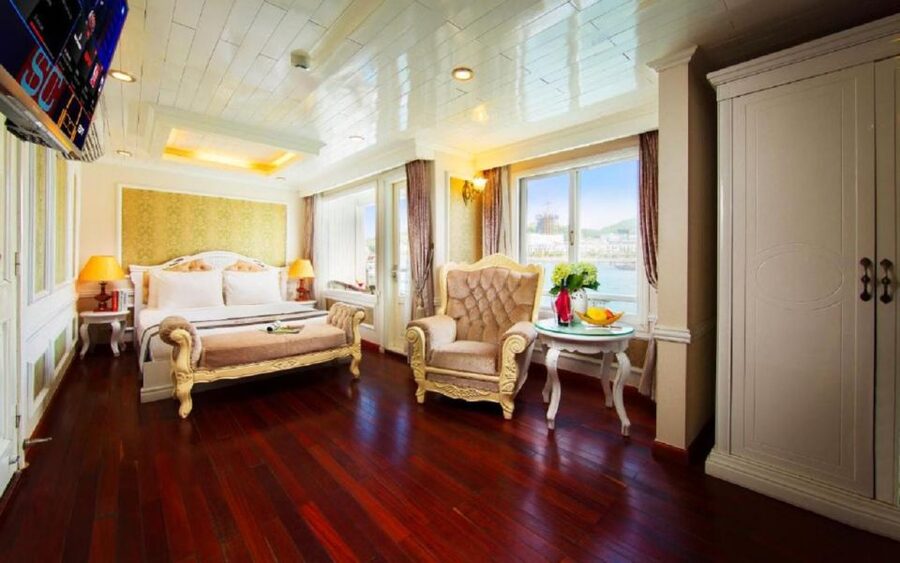 From Hanoi: 2-Day Bai Tu Long Bay Luxury Cruise with Jacuzzi - Cooking class, dinner, and a night on the boat