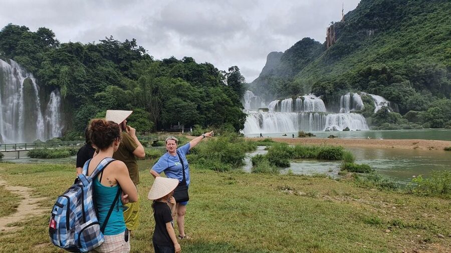 From Hanoi: 2-Day Ban Gioc Waterfall Tour - Guides can shape the whole experience