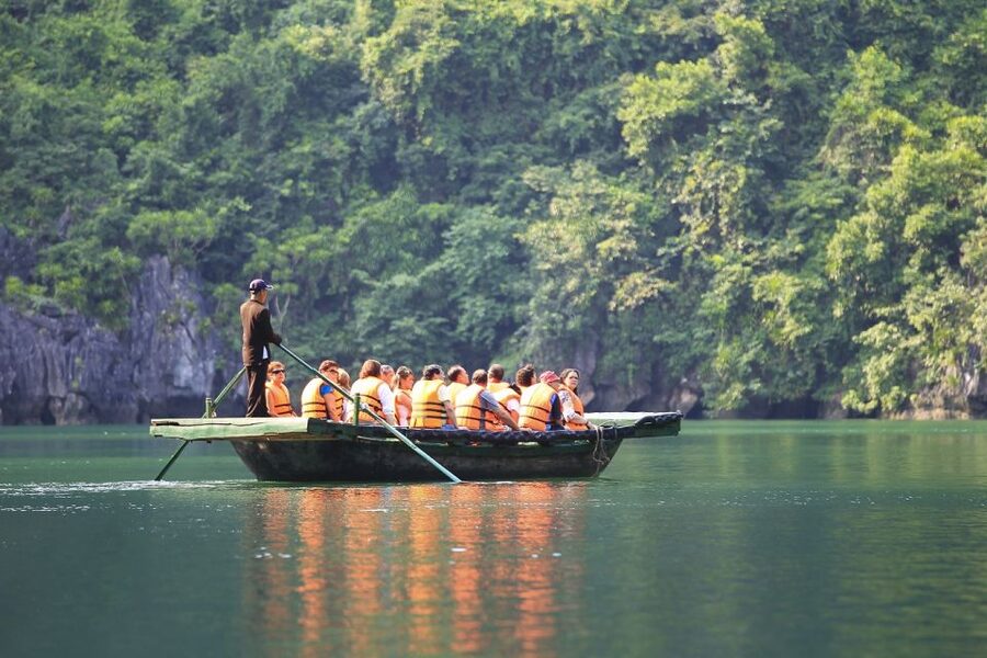 From Hanoi: 2-Day Ha Long Bay Tour with Ninh Binh and Cruise - The sunset party and the long return to Hanoi