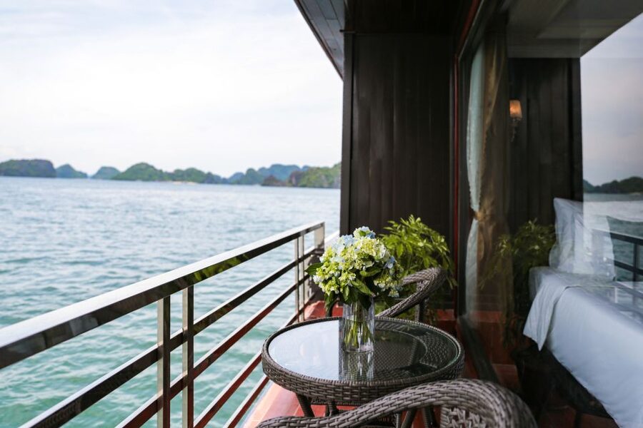 From Hanoi: 2-Day Halong and Lan Ha Bay La Pandora Cruise - Returning to Hanoi by mid-afternoon