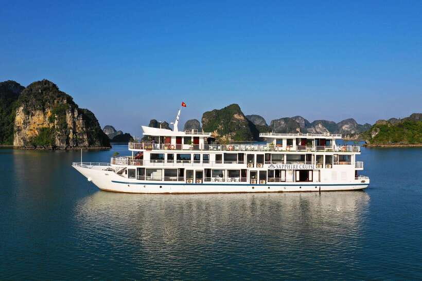 From Hanoi: 2-Day Halong Sapphire Cruise with Balcony Cabin - Kayaking or rowing through Dark and Bright Cave