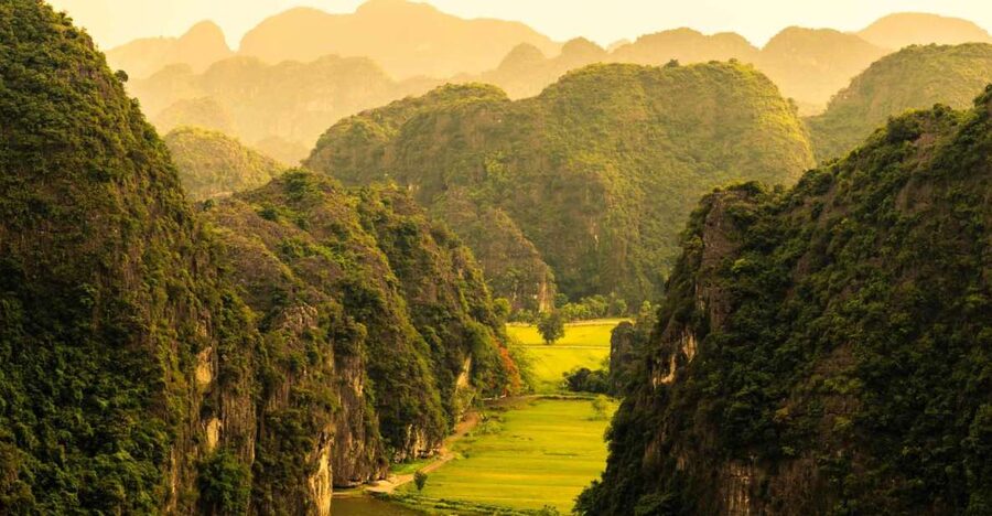 From Hanoi: 2-Day Ninh Binh Tour with Accommodation & Meals - Cycling to a three-generation Vietnamese home