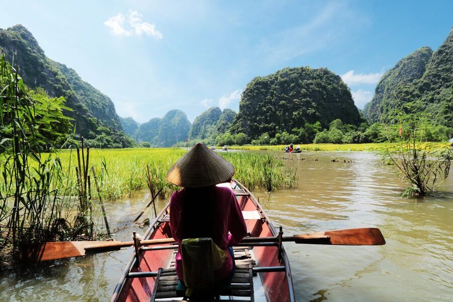 From Hanoi: 2-Day Ninh Binh Tour with Accommodation & Meals - Tam Coc or Trang An: choosing the right boat ride