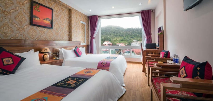 From Hanoi: 2-Day Sapa Limo Bus Tour & Fansipan Peak Visit - Lao Chai and the Muong Hoa valley