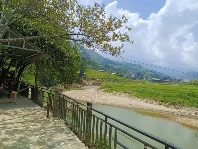 From Hanoi: 2-Day Sapa Limo Bus Tour & Fansipan Peak Visit - Sapa town and the one-night hotel