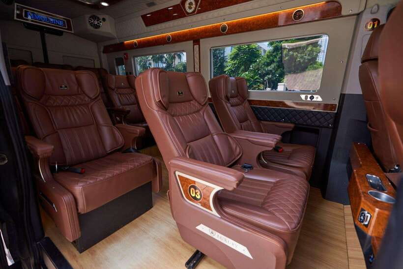 From Hanoi: 2-Day Sapa Trek Tour - Luxury Limousine Transfer - The limousine ride from Hanoi to Lao Cai