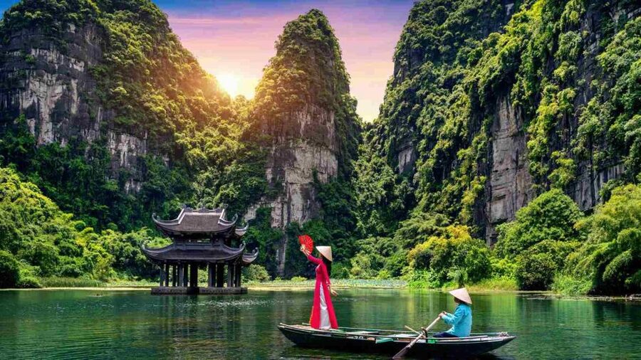 From Hanoi: 3-Day Luxury Tour Ninh Binh & Ha Long Bay Cruise - Why this route works for a short northern Vietnam visit
