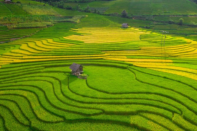 From Hanoi: 3 Days Sapa Trekking & Ethnic Villages by Dcar - Day one: a gentle introduction to Sapa villages