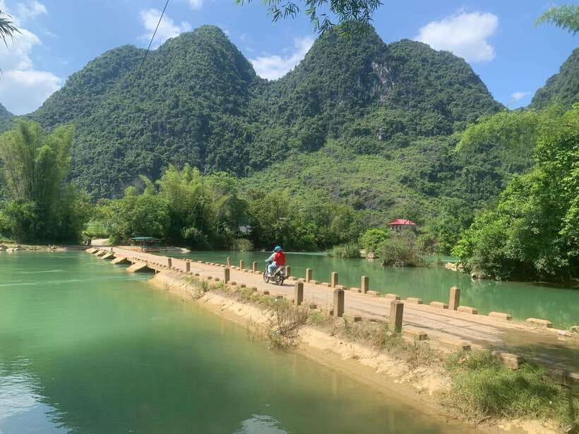 From Hanoi: Ban Gioc Waterfall - Local Villages 2nights/1day - Trúc Lâm Pagoda and the first waterfall view